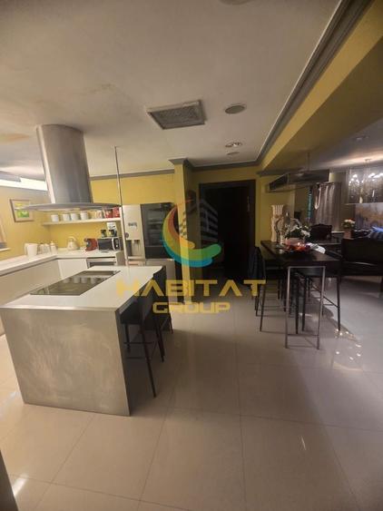 Apartament cu 3 camere decomandat în Cotroceni