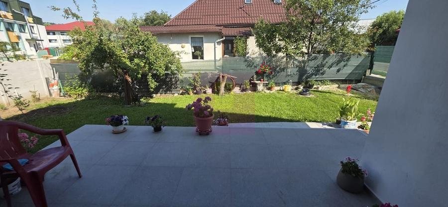 Casă individuală cu 4 camere cu Canalizare în Central