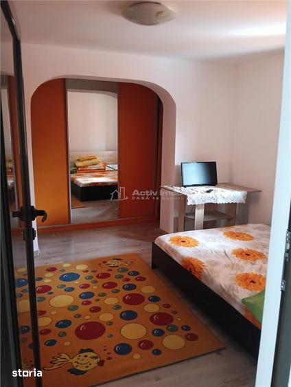 Oferta!! Proprietar -2 case in aceasi curte-4 Dormitoare-Foisor-Strada - 8
