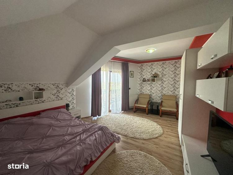 Casă cu 4 camere în Central