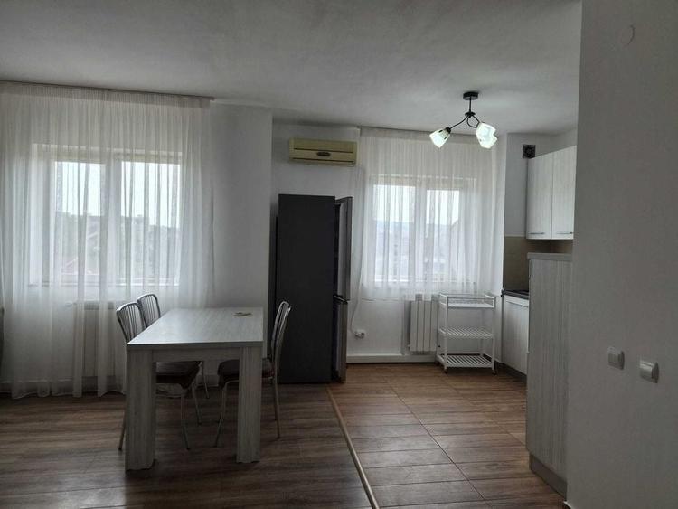 Apartament cu 3 camere decomandat, mobilat în Tătărași
