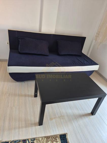 Apartament cu 2 camere decomandat, mobilat în Central