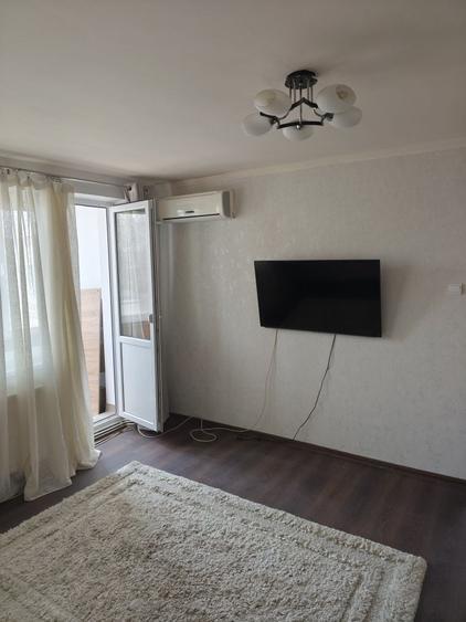 Apartament cu 2 camere semidecomandat în Micro 1