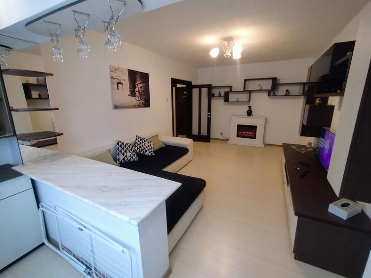 Apartament cu 2 camere decomandat în Ultracentral