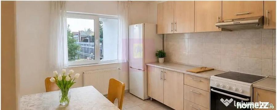 Casă cu 5 camere cu Teren 2875 Mp în Sadina