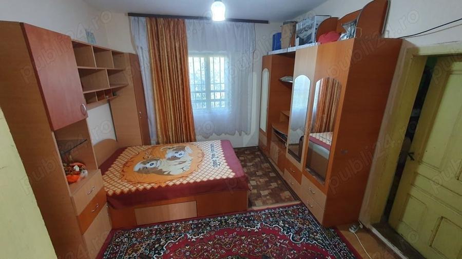 Casă cu 3 camere cu Teren 2871 Mp în Giubega
