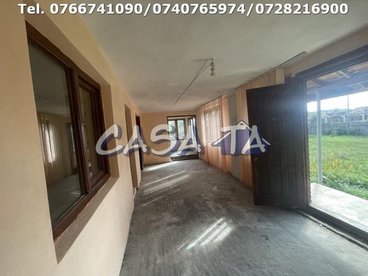 Casă individuală cu 5 camere cu Teren 9338 Mp în Dănești