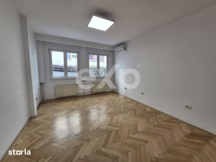 Casă cu 10 camere decomandat cu Teren 158 Mp în Floreasca