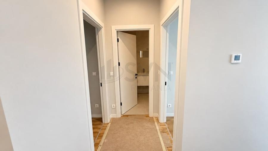 Apartament cu 3 camere decomandat în Băneasa