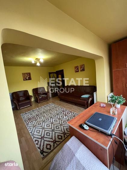 Apartament cu 3 camere semidecomandat în Aradului