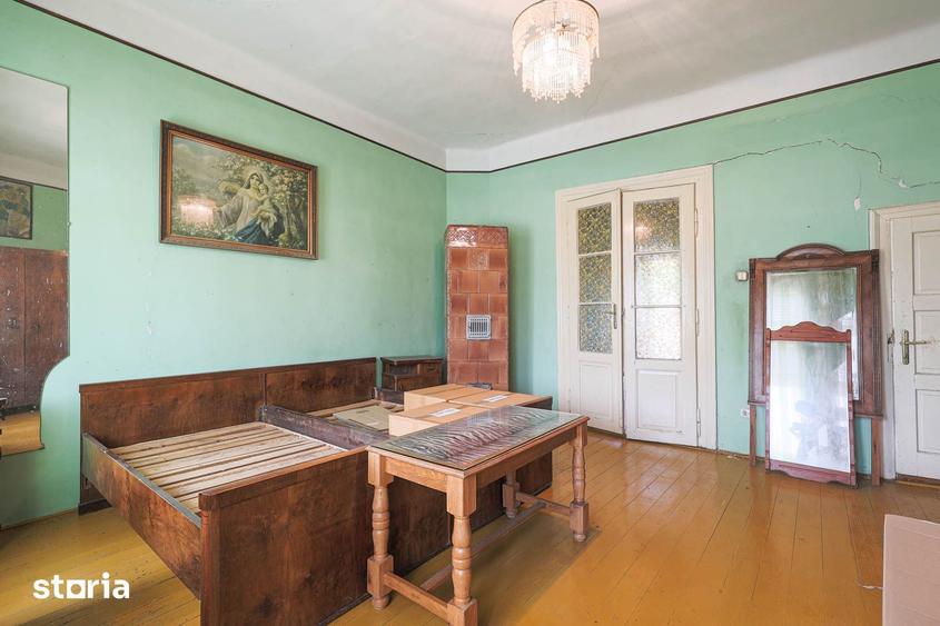 Casă cu 5 camere cu Teren 532 Mp în Pârneava