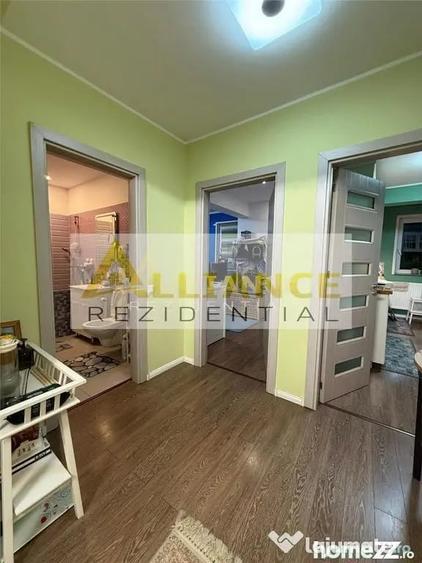 Apartament cu 3 camere decomandat în Central