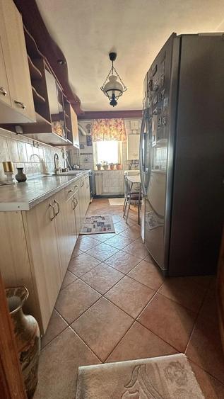 Apartament cu 4 camere decomandat în Păcurari