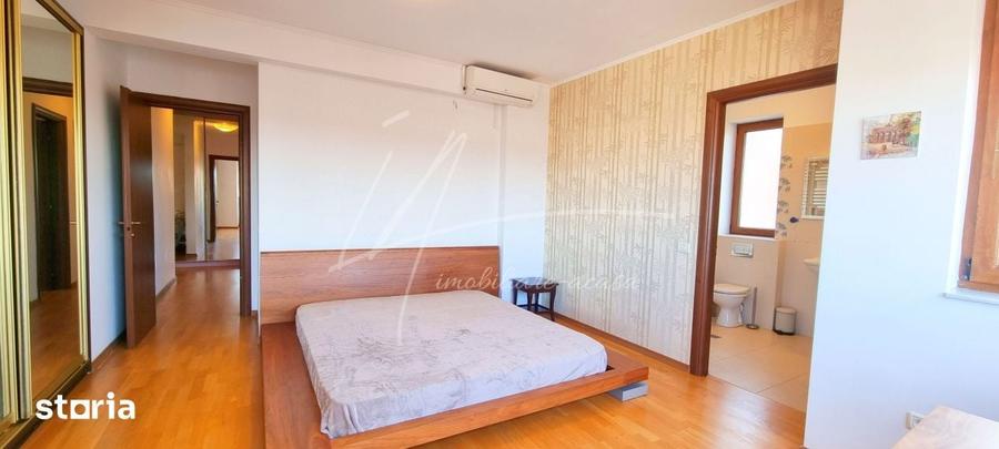Apartament cu 3 camere semidecomandat în Băneasa