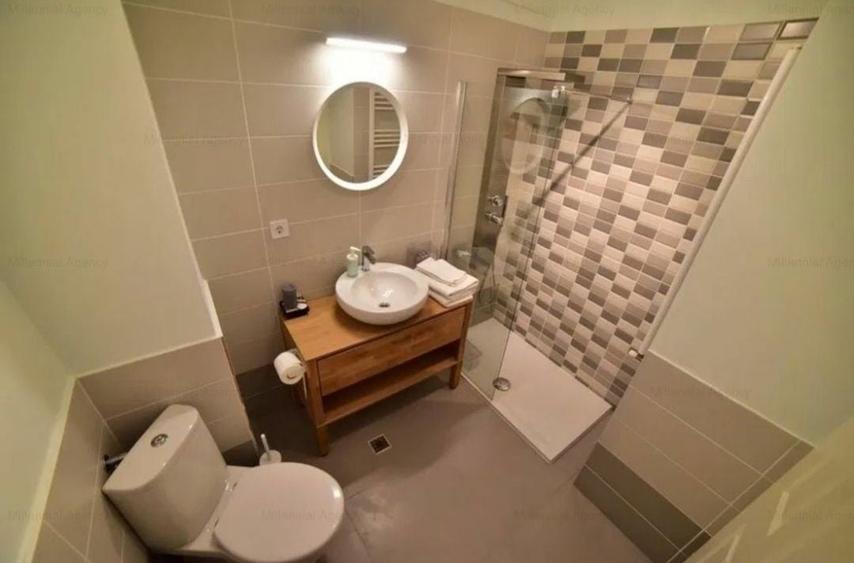 Garsonieră decomandată în Central