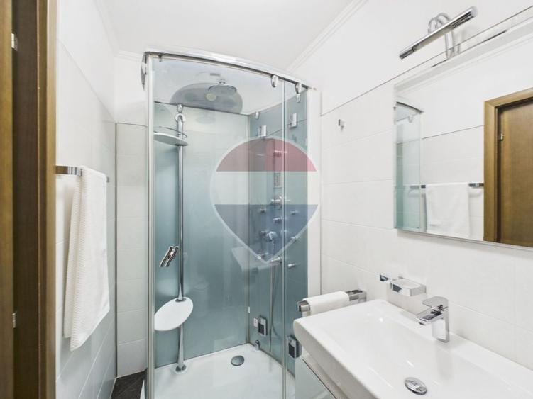 Apartament cu 2 camere decomandat, mobilat în P-ța Romană