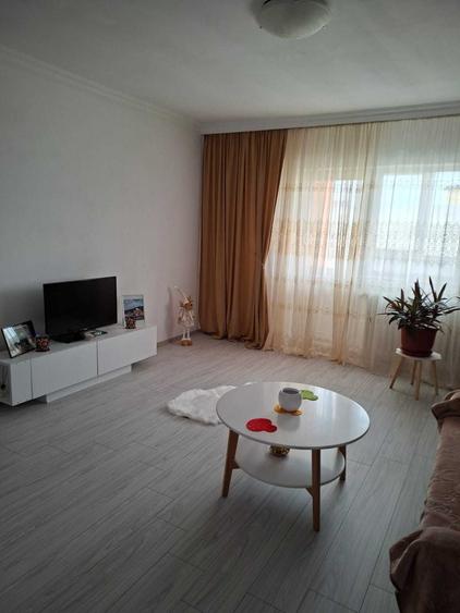 Apartament cu 2 camere decomandat în Libertatea