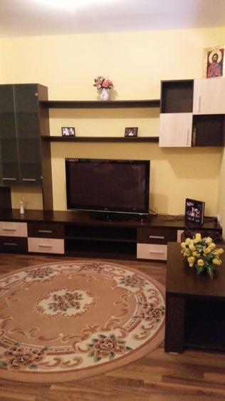 Apartament cu 2 camere decomandat în UTA