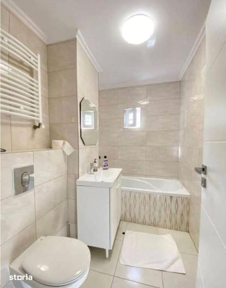 Apartament cu 4 camere decomandat în Rogerius
