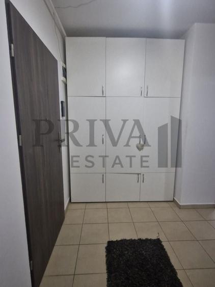 Apartament cu 3 camere decomandat, mobilat în Soarelui