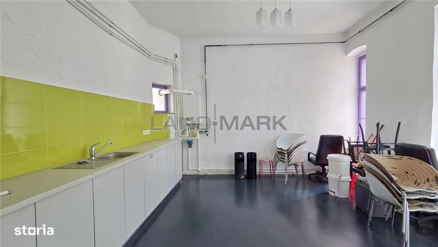 Apartament cu 4 camere în Central