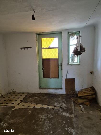 Casă cu 3 camere cu Teren 1685 Mp în Ariceștii Rahtivani