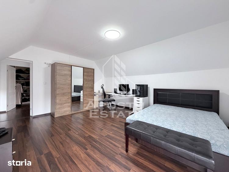 Casă cu 5 camere cu Teren 550 Mp în Sânmihaiu Român