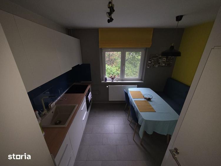 Apartament cu 3 camere în Berceni
