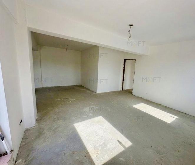 Apartament cu 3 camere decomandat în Aviației