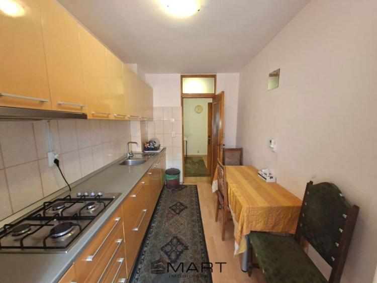 Apartament cu 3 camere decomandat în Calea Dumbrăvii