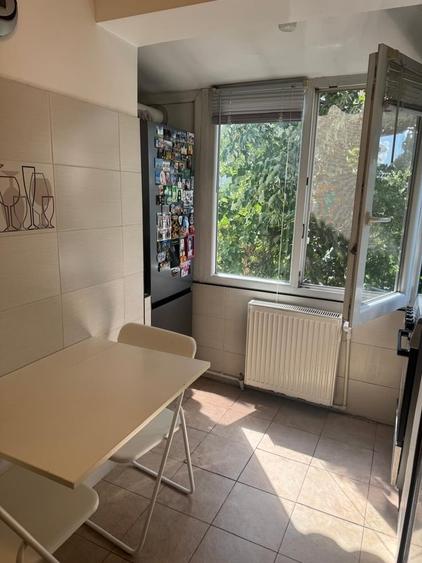 Apartament cu 3 camere semidecomandat în Ozana