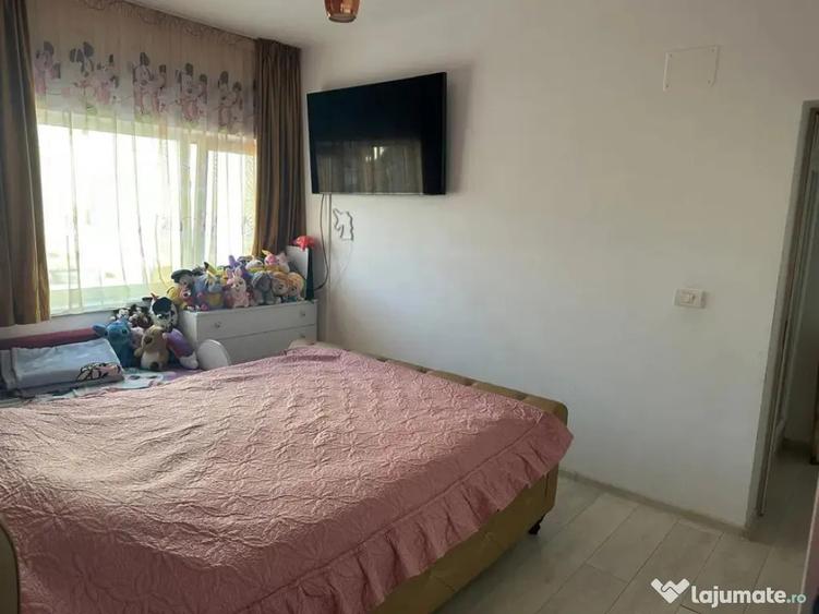 Apartament cu 2 camere decomandat, mobilat în Central