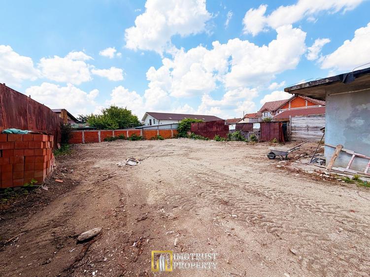 Casă individuală cu 4 camere cu Canalizare în Central