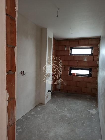 Apartament cu 3 camere decomandat în Vest