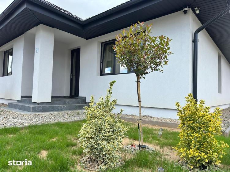 Casă cu 4 camere cu Teren 450 Mp în Central