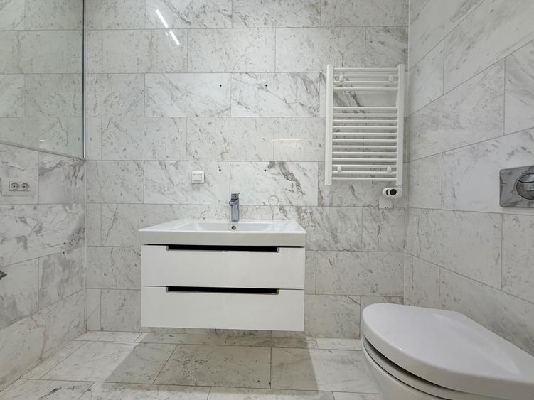 Penthouse cu 4 camere decomandat în Domenii
