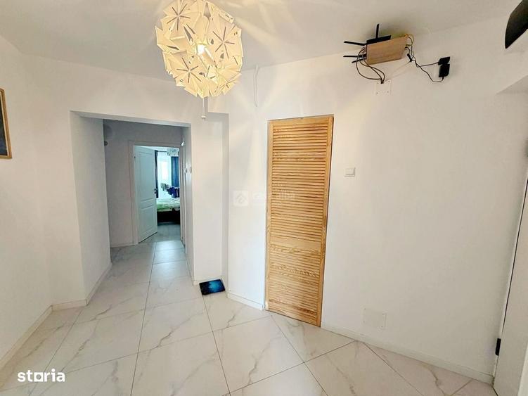 Apartament cu 3 camere decomandat în Alexandru cel Bun
