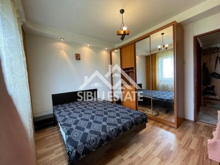 Apartament cu 2 camere decomandat, mobilat în Vasile Aaron