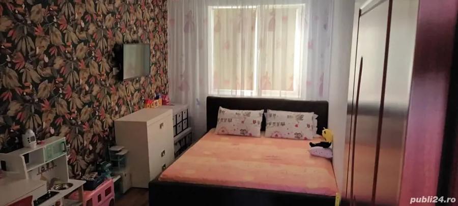 Apartament cu 4 camere în Drăgășani