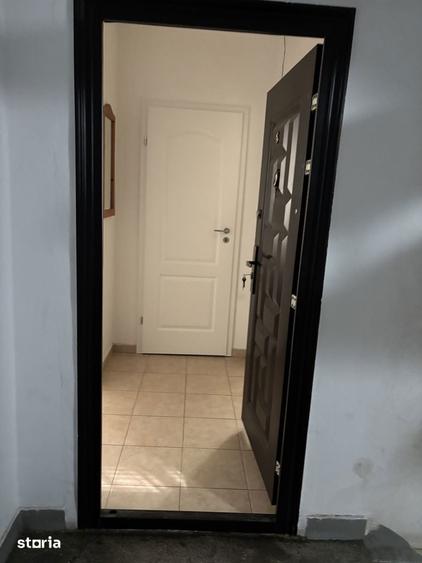 Apartament cu 2 camere semidecomandat, mobilat în 1 Mai
