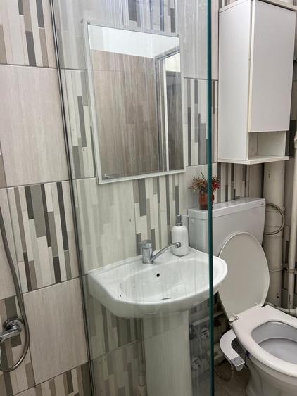 Apartament cu 3 camere semidecomandat în Drumul Taberei