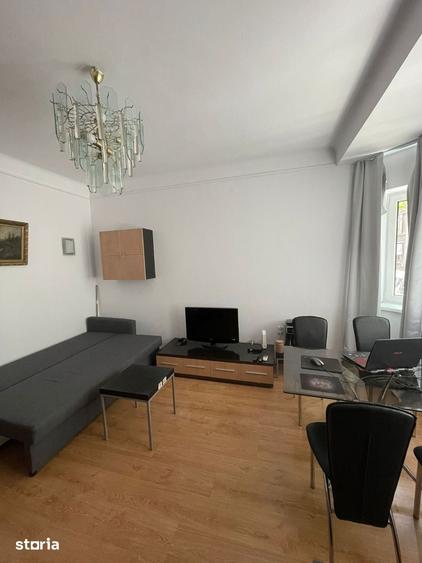Apartament cu 2 camere decomandat în Romană