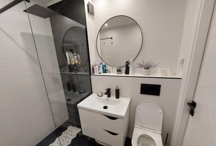Apartament cu 3 camere decomandat în 1 Decembrie 1918