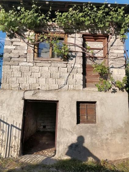 Casă individuală cu 2 camere cu Teren 1000 Mp în Gemenea-Brătulești