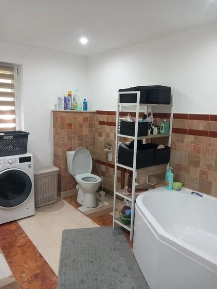 Casă cu 4 camere cu Teren 580 Mp în Plumbuita