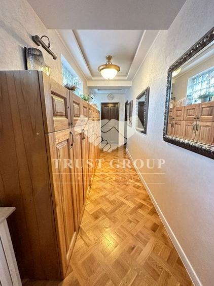 Apartament cu 3 camere decomandat, mobilat în Arcul de Triumf