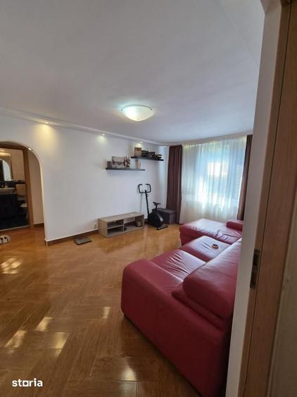 Apartament cu 3 camere în Drumul Taberei — fotografia 3