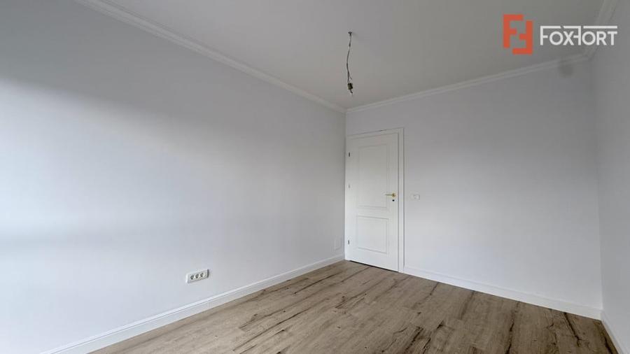 Casă cu 4 camere cu Teren 300 Mp în Urseni
