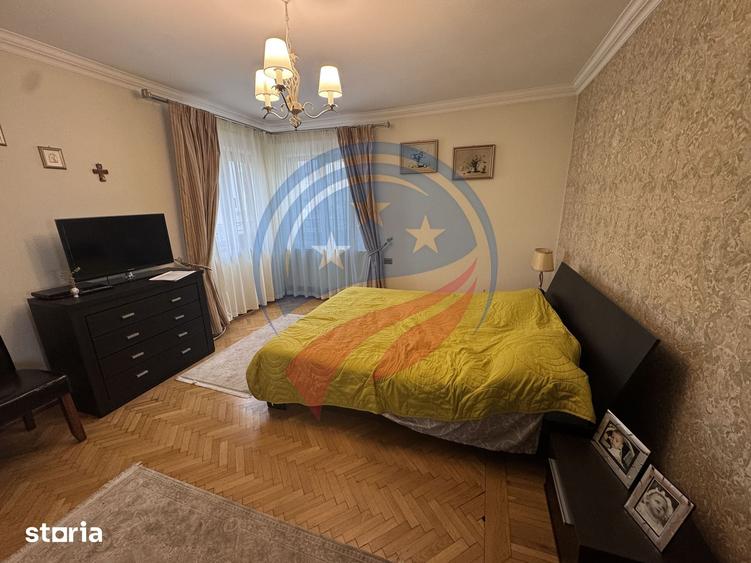 Casă cu 6 camere cu Teren 380 Mp în Brazda lui Novac