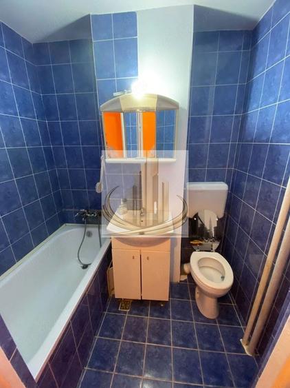 Apartament cu 3 camere semidecomandat în Șagului